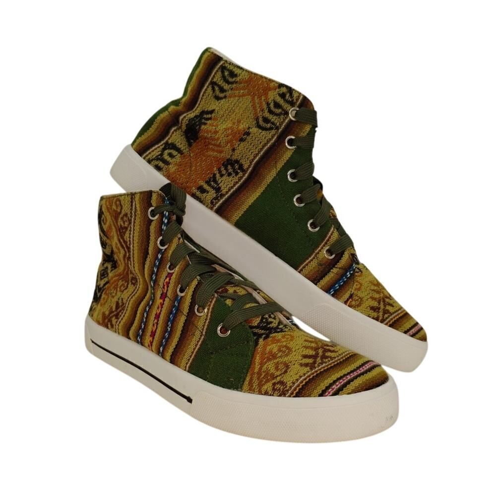 Caamano Womens Pre-owned Brown/Green High Top Knit Sneakers from Peru - sz. 7